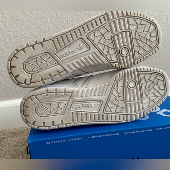 Adidas white Rivalry Low - Picture 4 of 6